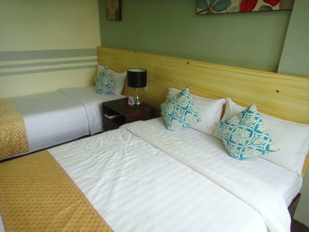 Aziza Paradise Hotel Puerto Princesa Εξωτερικό φωτογραφία