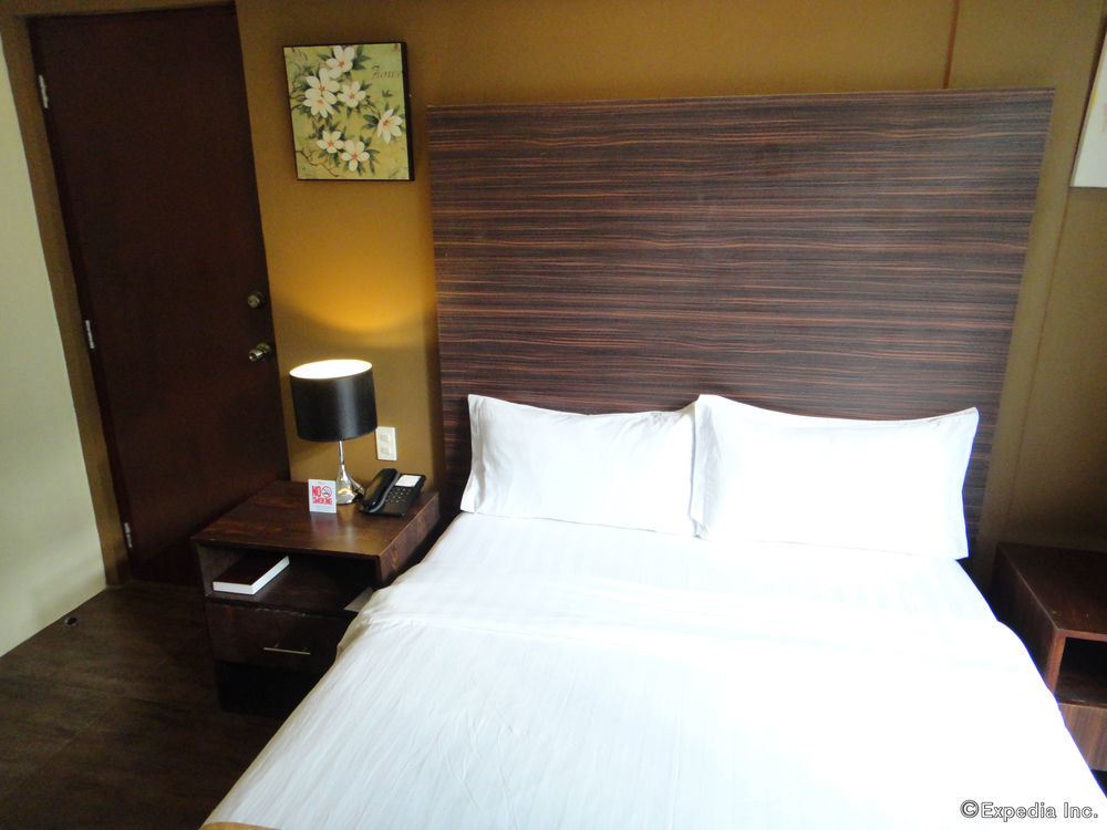 Aziza Paradise Hotel Puerto Princesa Εξωτερικό φωτογραφία